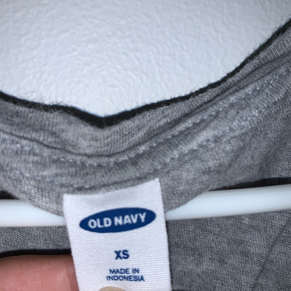 Grey top - Picture 3 of 3